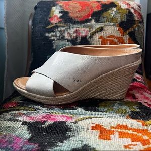 B.Ø.C Julitta champagne gold metallic espadrille wedges
